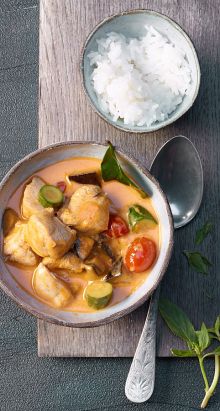 Curry de poulet à la pâte de curry thaï rouge et au lait de coco
